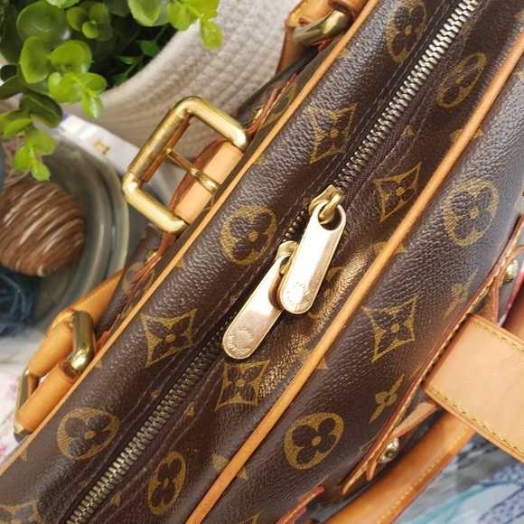 Louis Vuitton Manhattan GM - Picture 6 of 8